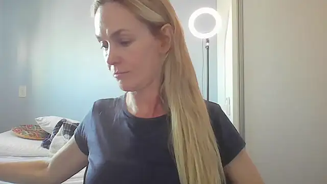 Snapshot of Annylove1 chatting on May 2026 12:31:01 PM Annylove1 online show from May 2026 12:31:01 PM