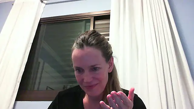 Annylove1 online show from September 2025 12:15:02 AM