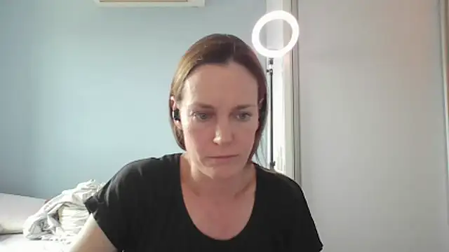 Annylove1 online show from December 2025 03:51:02 PM