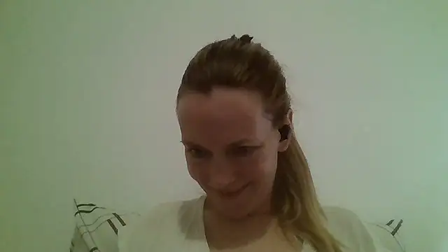 Annylove1 online show from March 2025 02:17:01 PM