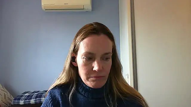 Annylove1 online show from September 2025 06:04:02 PM