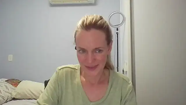 Annylove1 online show from March 2026 12:27:01 AM