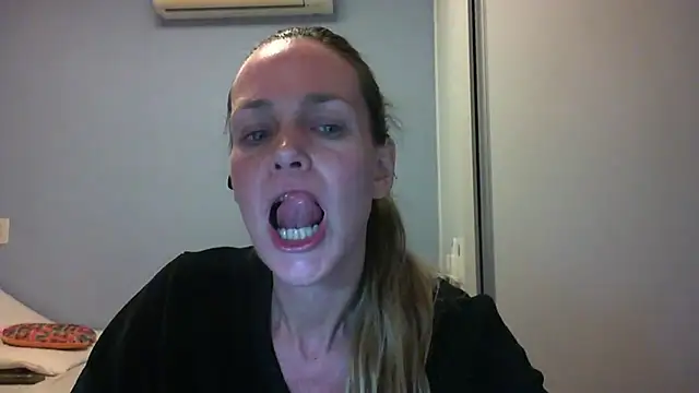 Annylove1 online show from October 2025 12:34:01 AM