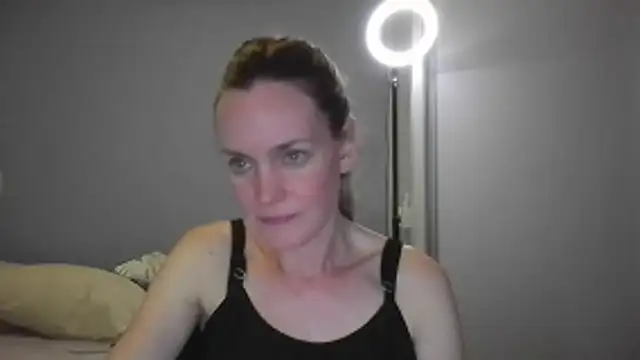 Annylove1 online show from December 2025 12:27:02 AM