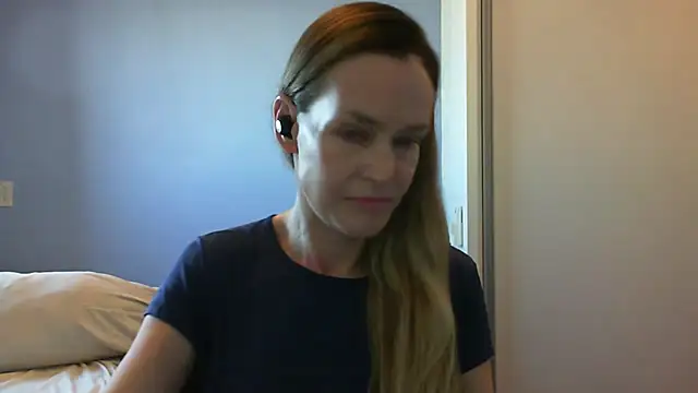 Annylove1 online show from October 2025 10:49:02 AM