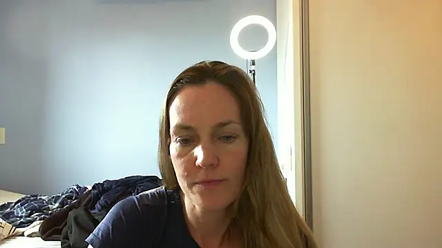 Annylove1 online show from November 2025 05:06:01 PM