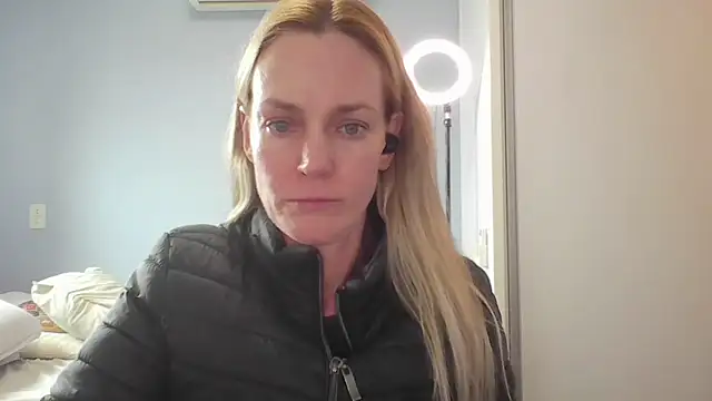 Snapshot of Annylove1 chatting on May 2026 04:27:01 PM Annylove1 online show from May 2026 04:27:01 PM