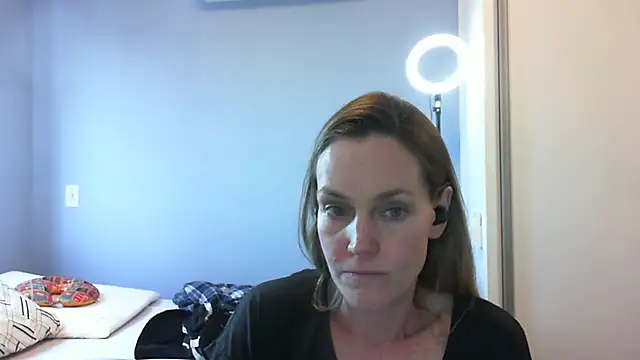 Annylove1 online show from October 2025 03:46:02 PM