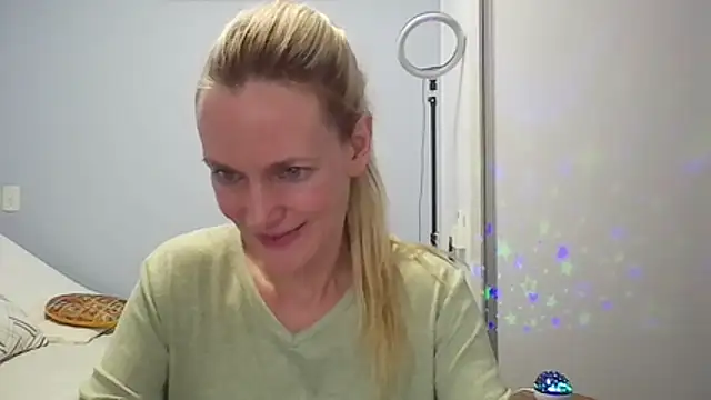 Annylove1 online show from February 2026 01:19:01 AM