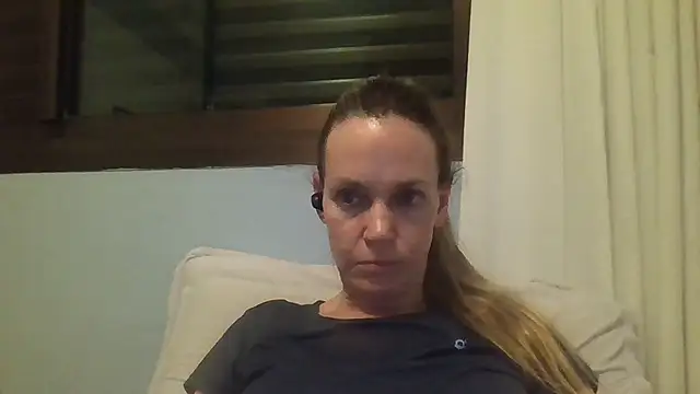 Annylove1 online show from October 2025 12:11:01 AM