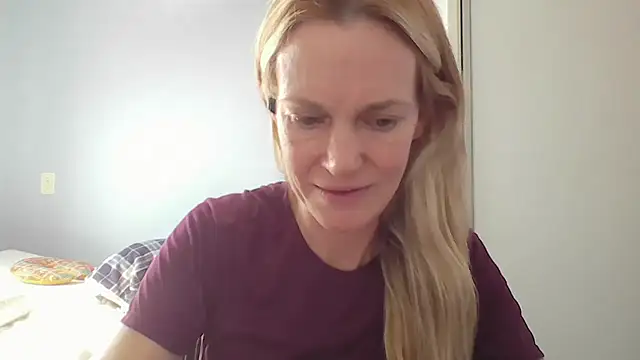 Annylove1 online show from April 2026 05:08:02 PM