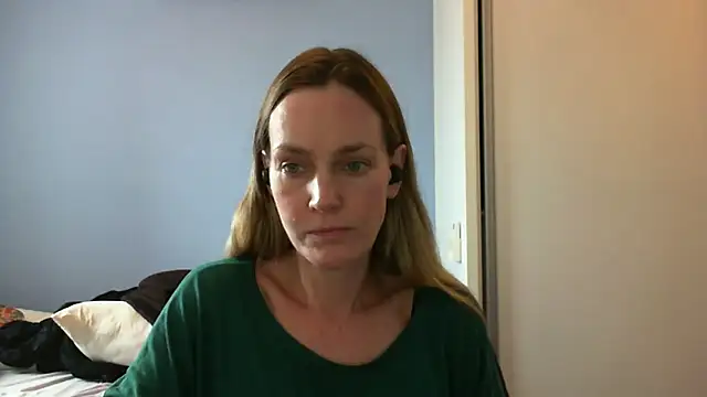 Annylove1 online show from September 2025 03:43:02 PM