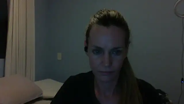 Annylove1 online show from October 2025 12:09:01 AM