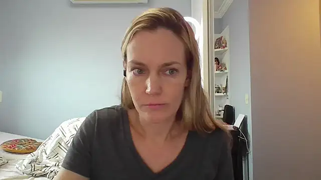 Annylove1 online show from February 2026 10:47:02 AM