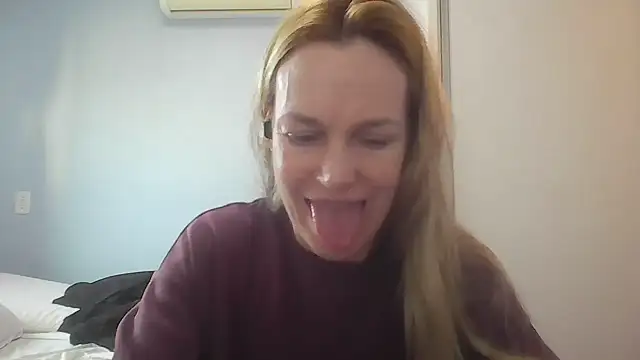 Snapshot of Annylove1 chatting on July 2026 10:54:01 AM Annylove1 online show from July 2026 10:54:01 AM