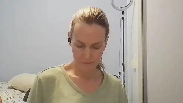 Annylove1 online show from March 2026 12:16:01 AM