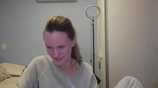 Annylove1 online show from November 2025 12:22:02 AM