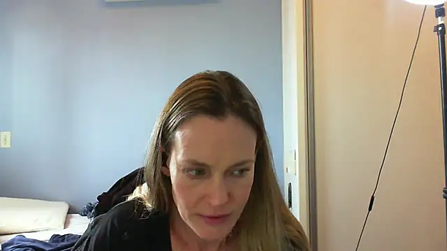 Annylove1 online show from October 2025 03:55:01 PM