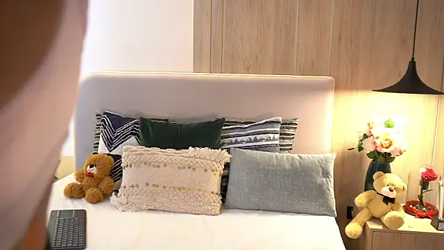 Snapshot of KalaBeckett_ chatting on April 2026 07:58:02 PM KalaBeckett online show from April 2026 07:58:02 PM