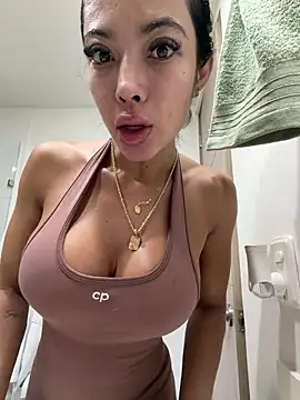 Snapshot of KalaBeckett_ chatting on April 2026 12:17:01 PM KalaBeckett online show from April 2026 12:17:01 PM