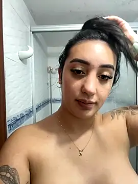 Snapshot of Hannahoff chatting on November 2025 08:53:01 PM Hannahoff online show from November 2025 08:53:01 PM