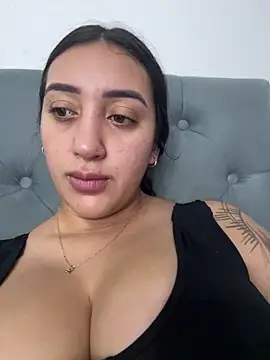 Snapshot of Hannahoff chatting on September 2025 10:15:01 PM Hannahoff online show from September 2025 10:15:01 PM