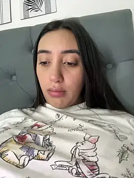 Snapshot of Hannahoff chatting on November 2025 03:16:02 AM Hannahoff online show from November 2025 03:16:02 AM