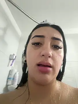 Snapshot of Hannahoff chatting on November 2025 08:20:02 PM Hannahoff online show from November 2025 08:20:02 PM