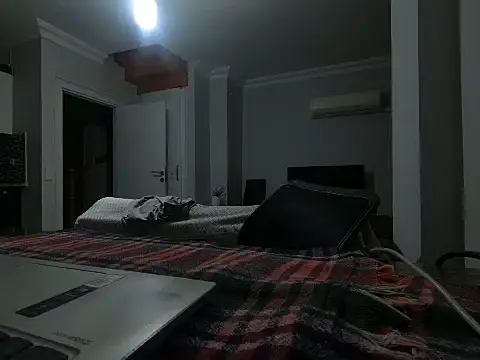 ALPHANDRE online show from April 2026 06:12:01 PM