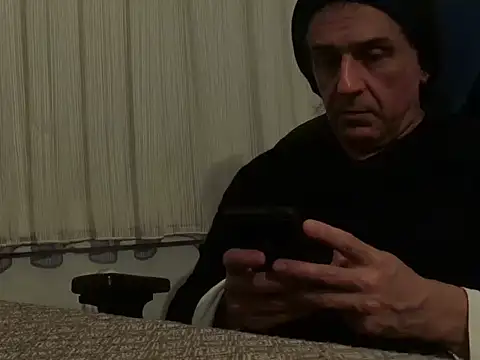 ALPHANDRE online show from April 2026 06:47:01 PM