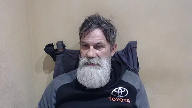 Snapshot of AlexNudo chatting on May 2026 06:33:01 AM AlexNudo online show from May 2026 06:33:01 AM