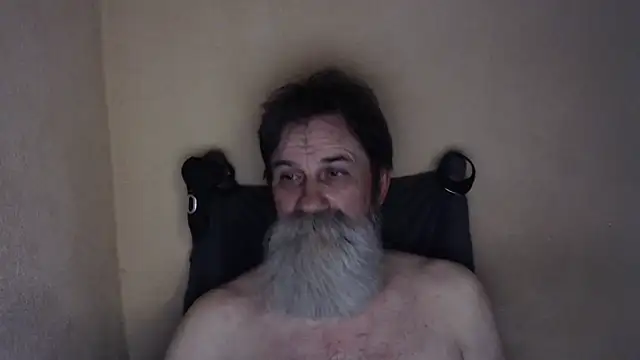 Snapshot of AlexNudo chatting on June 2026 06:27:01 PM AlexNudo online show from June 2026 06:27:01 PM