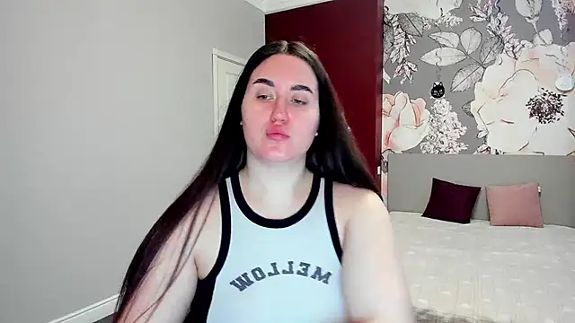 Roxie Bradley online show from March 2026 06:32:02 AM