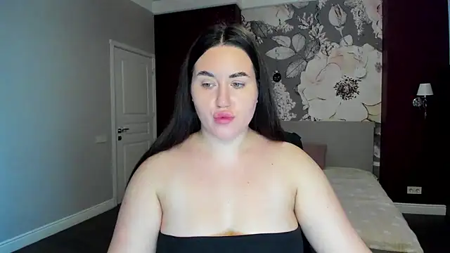 Roxie Bradley online show from December 2025 06:34:01 AM