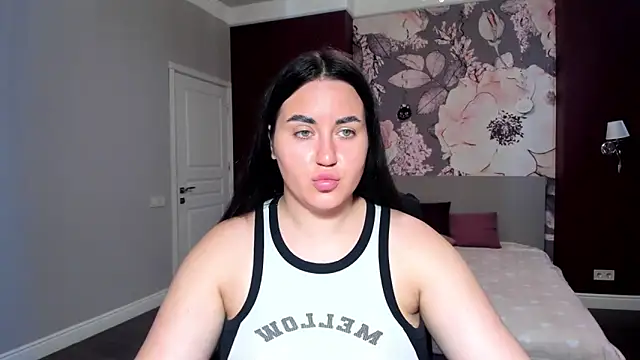 Roxie Bradley online show from September 2025 05:50:01 AM