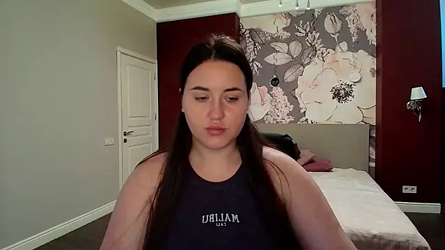 Roxie Bradley online show from September 2025 05:47:01 AM