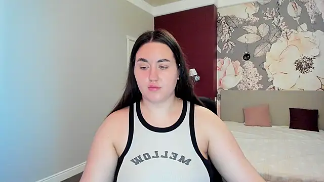 Snapshot of Roxie_Bradley chatting on November 2025 06:56:02 AM Roxie Bradley online show from November 2025 06:56:02 AM