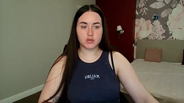 Roxie Bradley online show from May 2026 05:49:02 AM