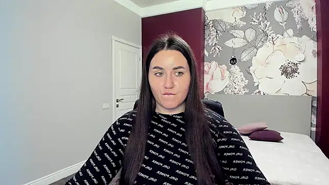 Roxie Bradley online show from October 2025 06:03:01 AM