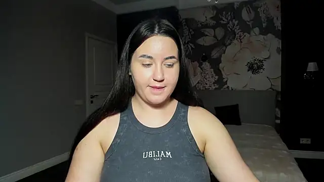 Roxie Bradley online show from December 2025 06:49:02 AM