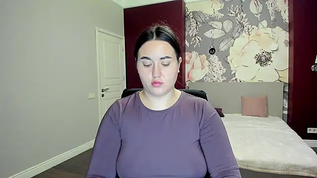 Snapshot of Roxie_Bradley chatting on November 2025 06:41:01 AM Roxie Bradley online show from November 2025 06:41:01 AM