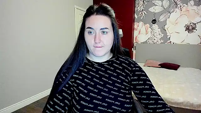 Roxie Bradley online show from February 2026 06:42:02 AM