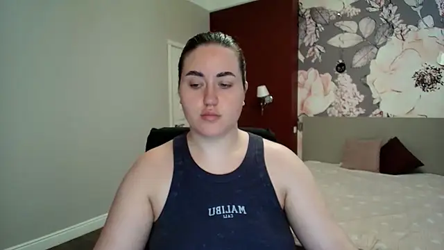 Roxie Bradley online show from April 2026 05:31:02 AM