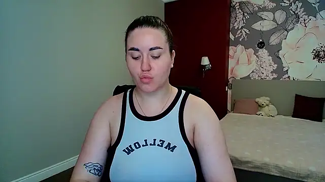 Snapshot of Roxie_Bradley chatting on July 2026 05:54:02 AM Roxie Bradley online show from July 2026 05:54:02 AM