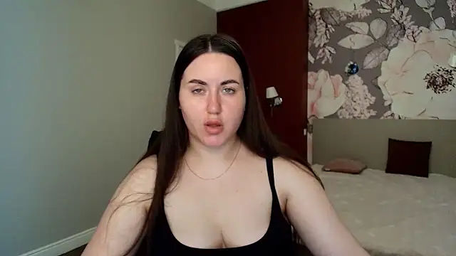 Roxie Bradley online show from May 2026 05:45:02 AM