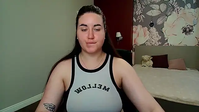 Snapshot of Roxie_Bradley chatting on July 2026 05:47:02 AM Roxie Bradley online show from July 2026 05:47:02 AM