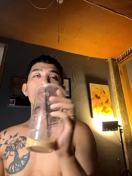 xlovercum online show from January 2026 05:49:02 PM