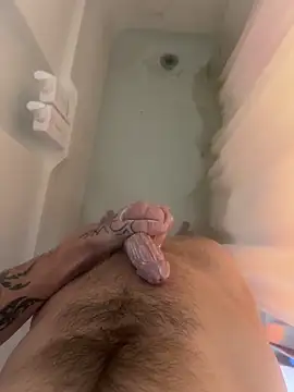 Snapshot of ThatTattooedGuy chatting on September 2025 06:08:01 AM ThatTattooedGuy online show from September 2025 06:08:01 AM