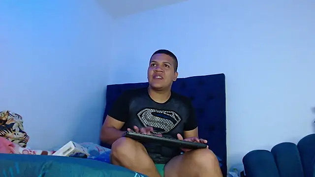 Snapshot of StevanHouston chatting on December 2024 03:28:02 PM StevanHouston online show from December 2024 03:28:02 PM