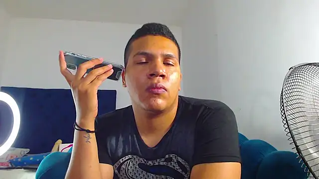 Snapshot of StevanHouston chatting on January 2025 05:06:01 PM StevanHouston online show from January 2025 05:06:01 PM